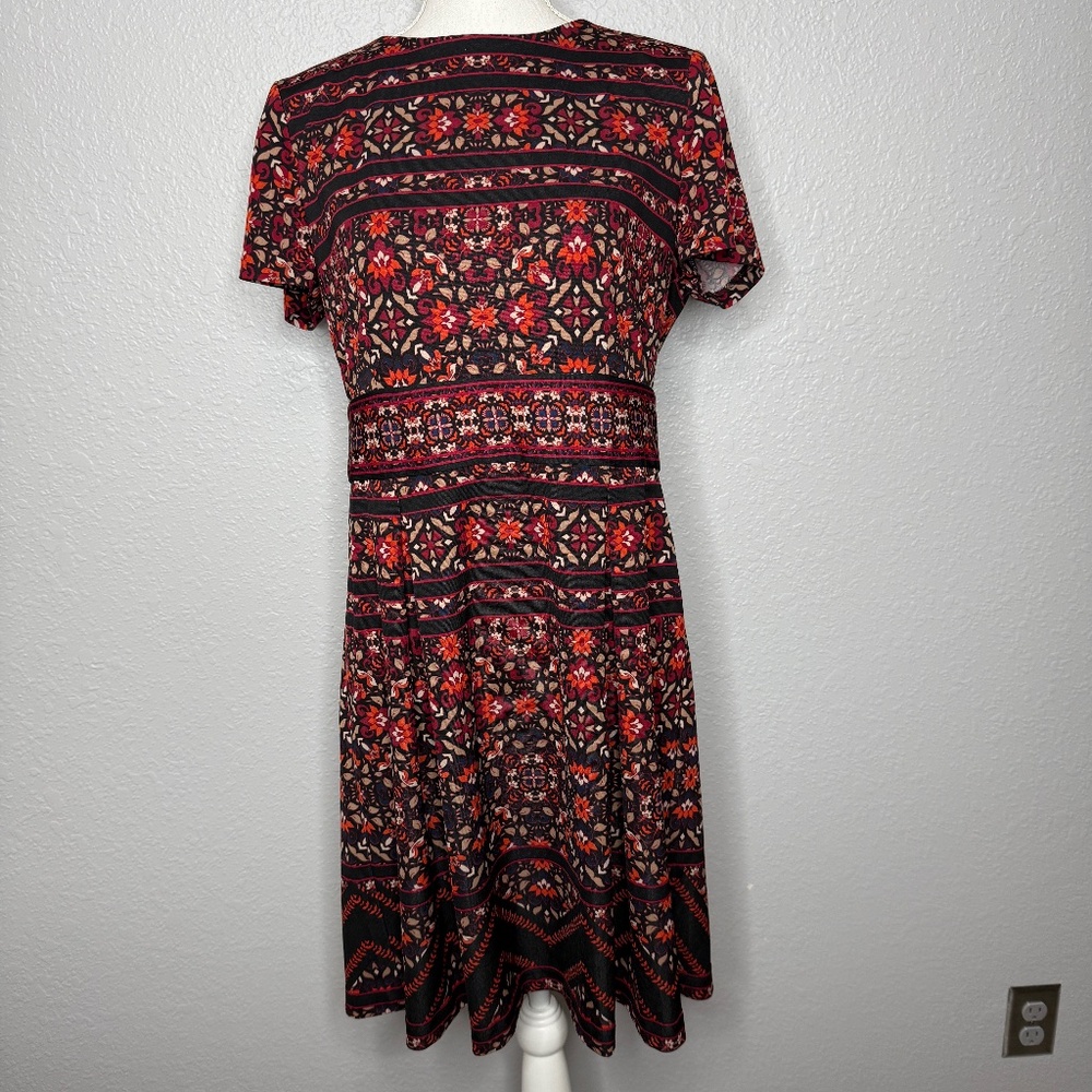 Chico's Floral Striped Print Short sleeve dress .-cp